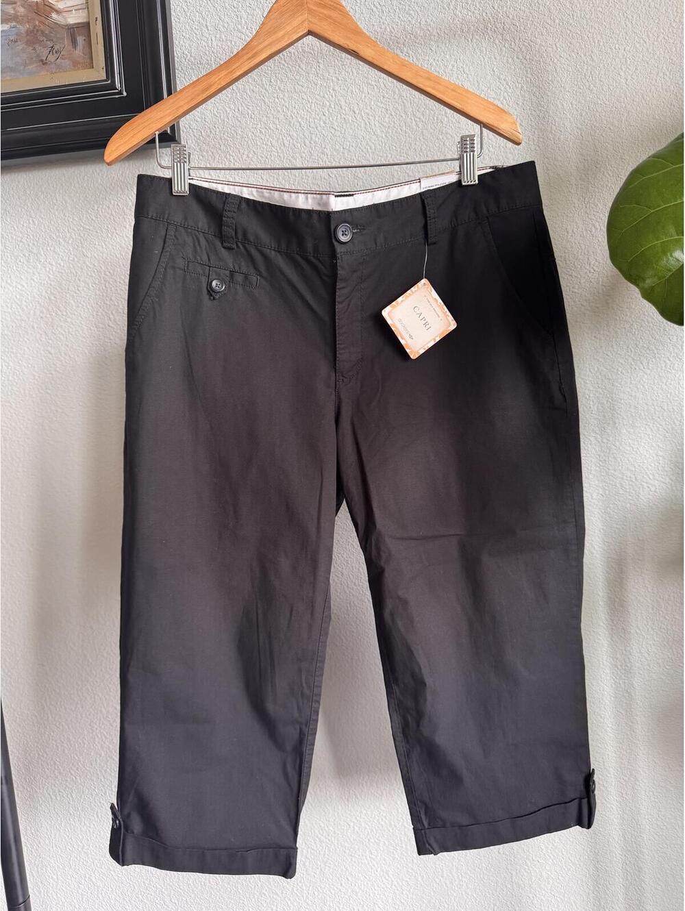 Dockers Black Cropped Work Pants Cuffed Ankle Pants Size 12
